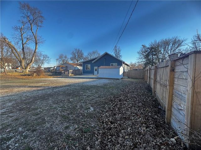 124 W 5th Street, Adrian, MO 64720