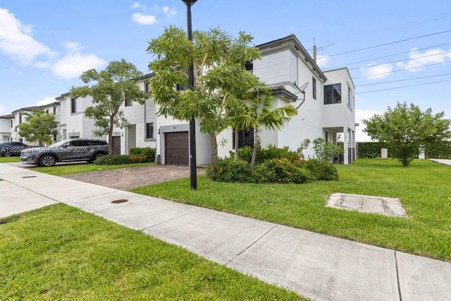15725 SW 136th Ter, Miami, FL 33196