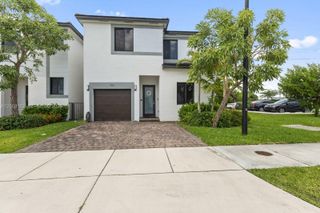 15725 SW 136th Ter, Miami, FL 33196
