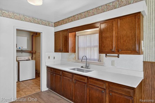 7420 Drexel Street, Dearborn Heights, MI 48127