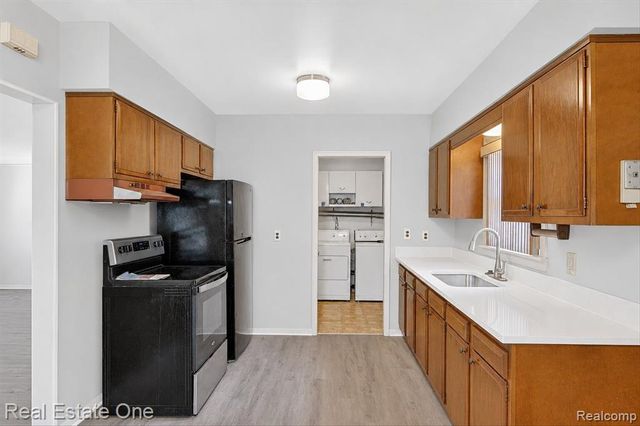7420 Drexel Street, Dearborn Heights, MI 48127