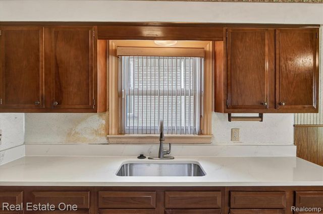 7420 Drexel Street, Dearborn Heights, MI 48127