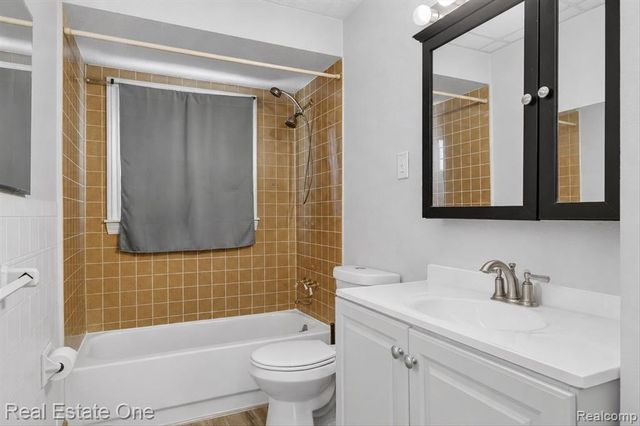 7420 Drexel Street, Dearborn Heights, MI 48127