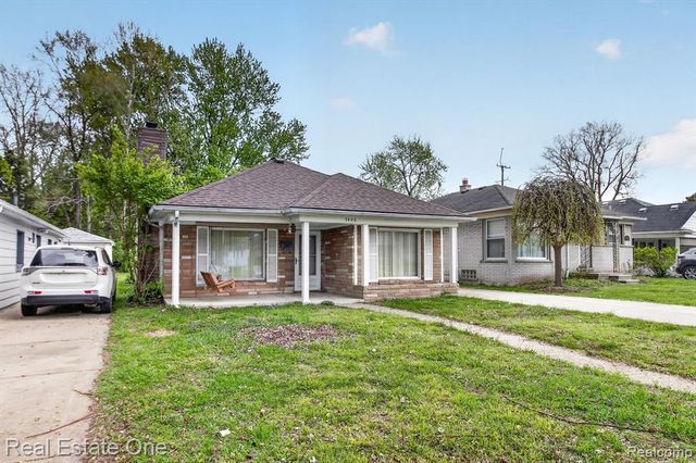 7420 Drexel Street, Dearborn Heights, MI 48127