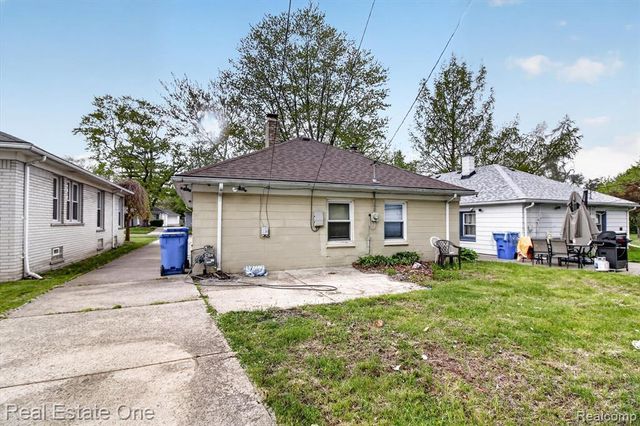 7420 Drexel Street, Dearborn Heights, MI 48127