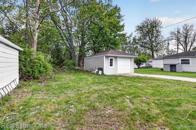 7420 Drexel Street, Dearborn Heights, MI 48127