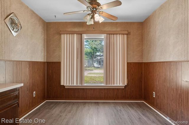 7420 Drexel Street, Dearborn Heights, MI 48127
