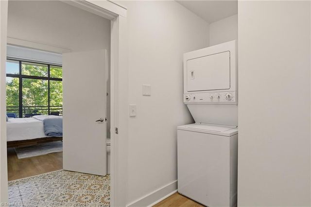 810 W 4th Street 414, Winston-salem, NC 27101
