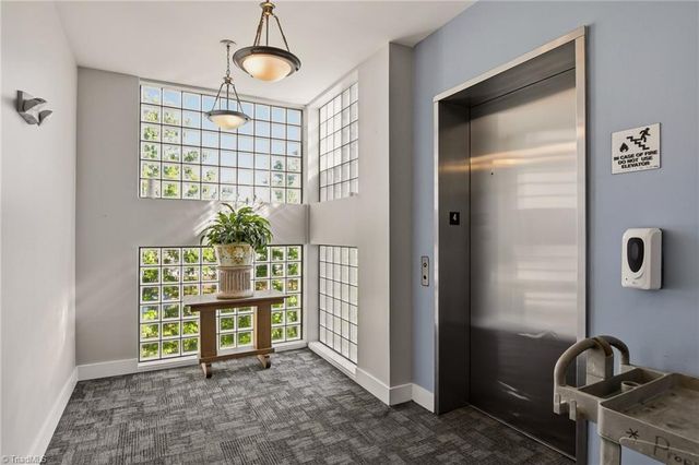810 W 4th Street 414, Winston-salem, NC 27101