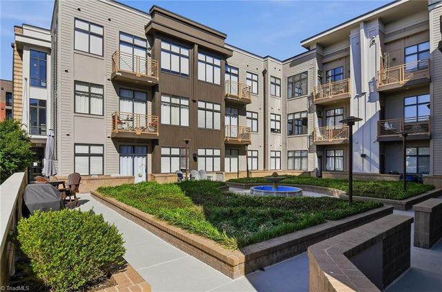 810 W 4th Street 414, Winston-salem, NC 27101