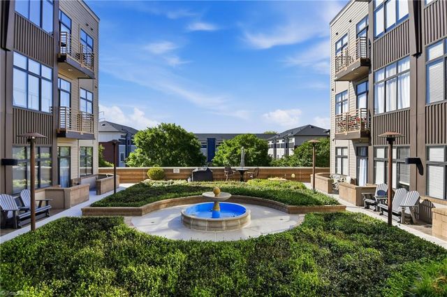 810 W 4th Street 414, Winston-salem, NC 27101