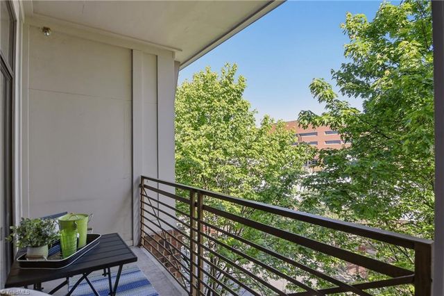 810 W 4th Street 414, Winston-salem, NC 27101