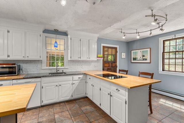 128 Fruit St, Hopkinton, MA 01748