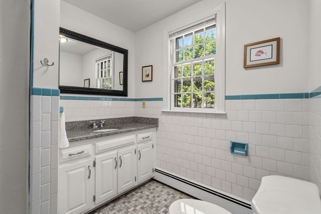 128 Fruit St, Hopkinton, MA 01748
