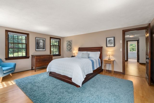 128 Fruit St, Hopkinton, MA 01748