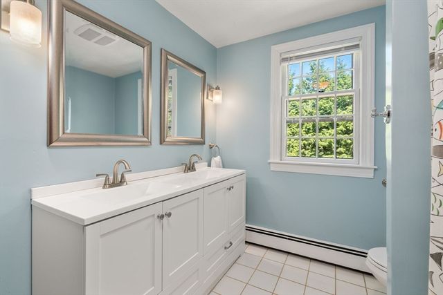 128 Fruit St, Hopkinton, MA 01748