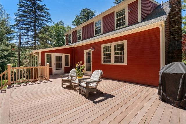 128 Fruit St, Hopkinton, MA 01748