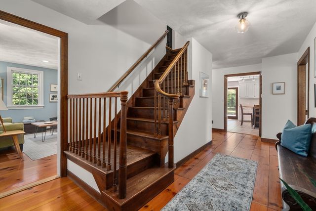 128 Fruit St, Hopkinton, MA 01748