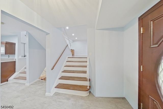 56 Eaton Pl, Bloomfield Twp., NJ 07003