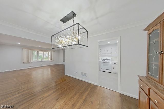 56 Eaton Pl, Bloomfield Twp., NJ 07003