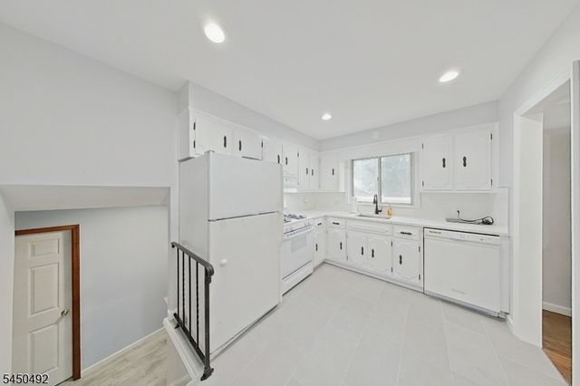 56 Eaton Pl, Bloomfield Twp., NJ 07003