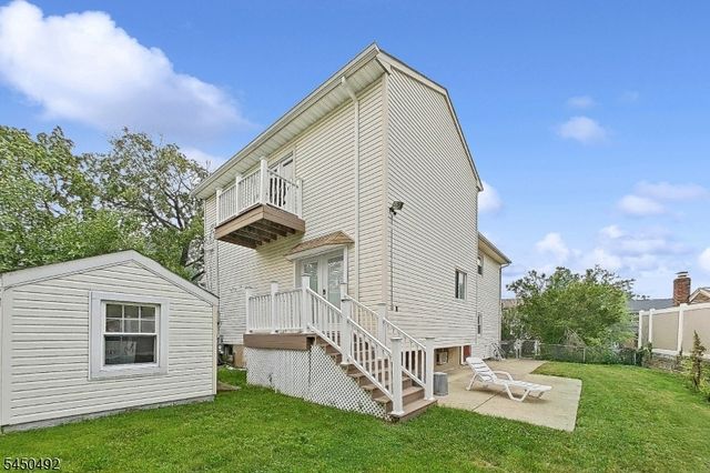 56 Eaton Pl, Bloomfield Twp., NJ 07003