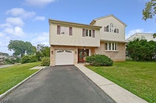 56 Eaton Pl, Bloomfield Twp., NJ 07003