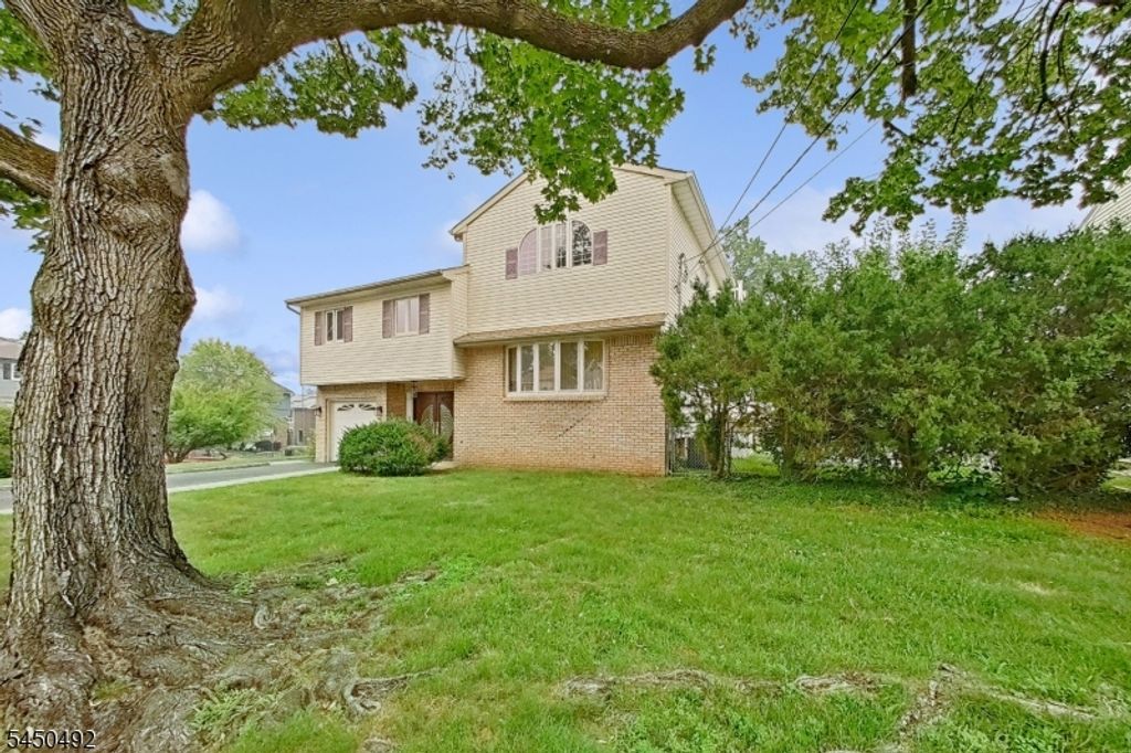 56 Eaton Pl, Bloomfield Twp., NJ 07003 — photo 4