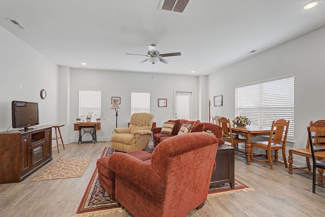 923 SE Broad St Apt A5, Murfreesboro, TN 37130