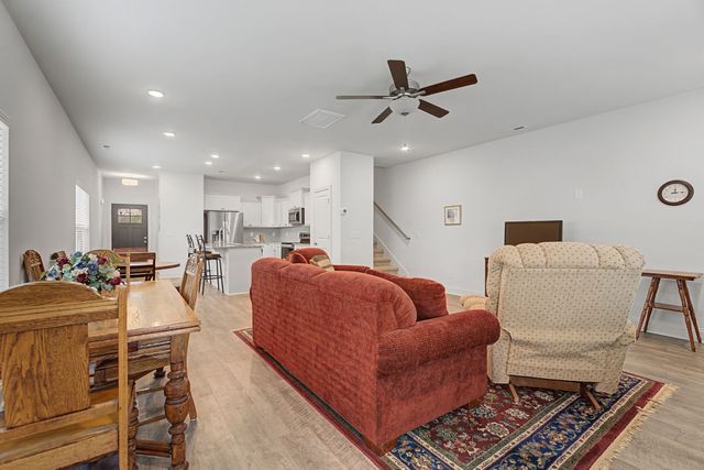 923 SE Broad St Apt A5, Murfreesboro, TN 37130