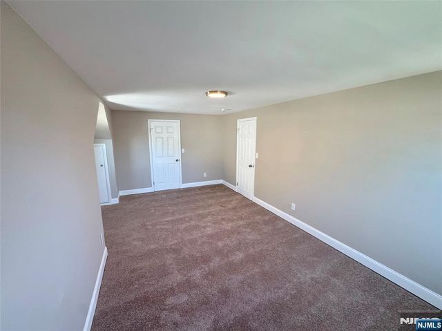 192 6th Street, Saddle Brook, NJ 07663