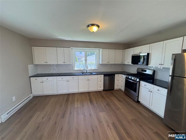 192 6th Street, Saddle Brook, NJ 07663