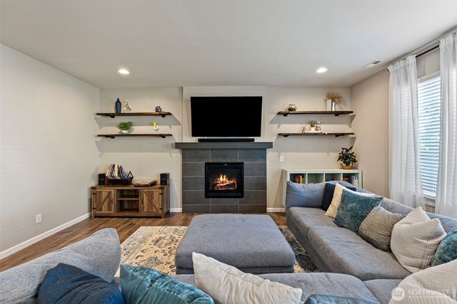 3013 13th Avenue Ct NW, Puyallup, WA 98371