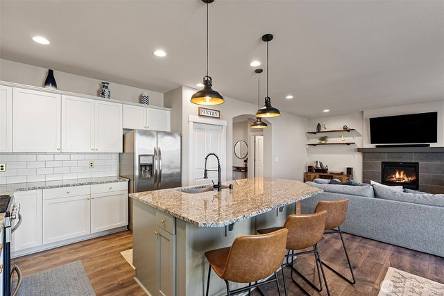 3013 13th Avenue Ct NW, Puyallup, WA 98371