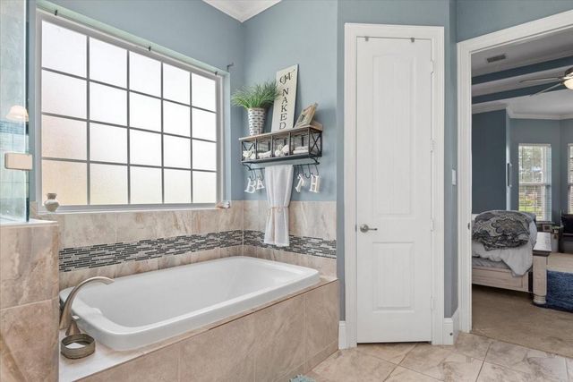 231 N Waterstone Drive, Montgomery, TX 77356