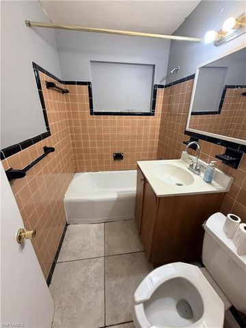 3955 Seminole AVE, Fort Myers, FL 33916
