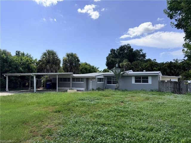 3955 Seminole AVE, Fort Myers, FL 33916