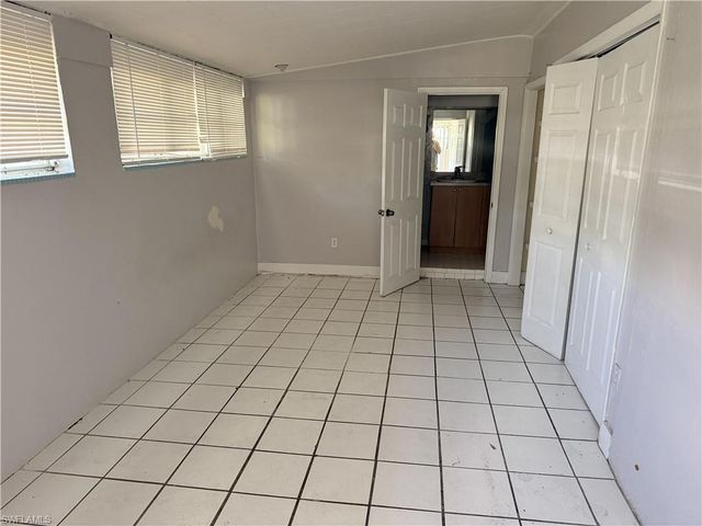 3955 Seminole AVE, Fort Myers, FL 33916