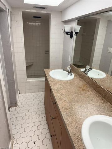 3955 Seminole AVE, Fort Myers, FL 33916