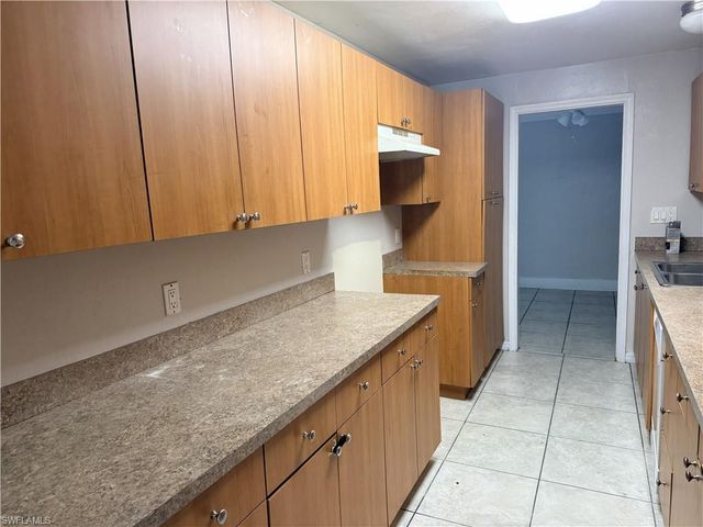 3955 Seminole AVE, Fort Myers, FL 33916