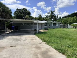 3955 Seminole AVE, Fort Myers, FL 33916