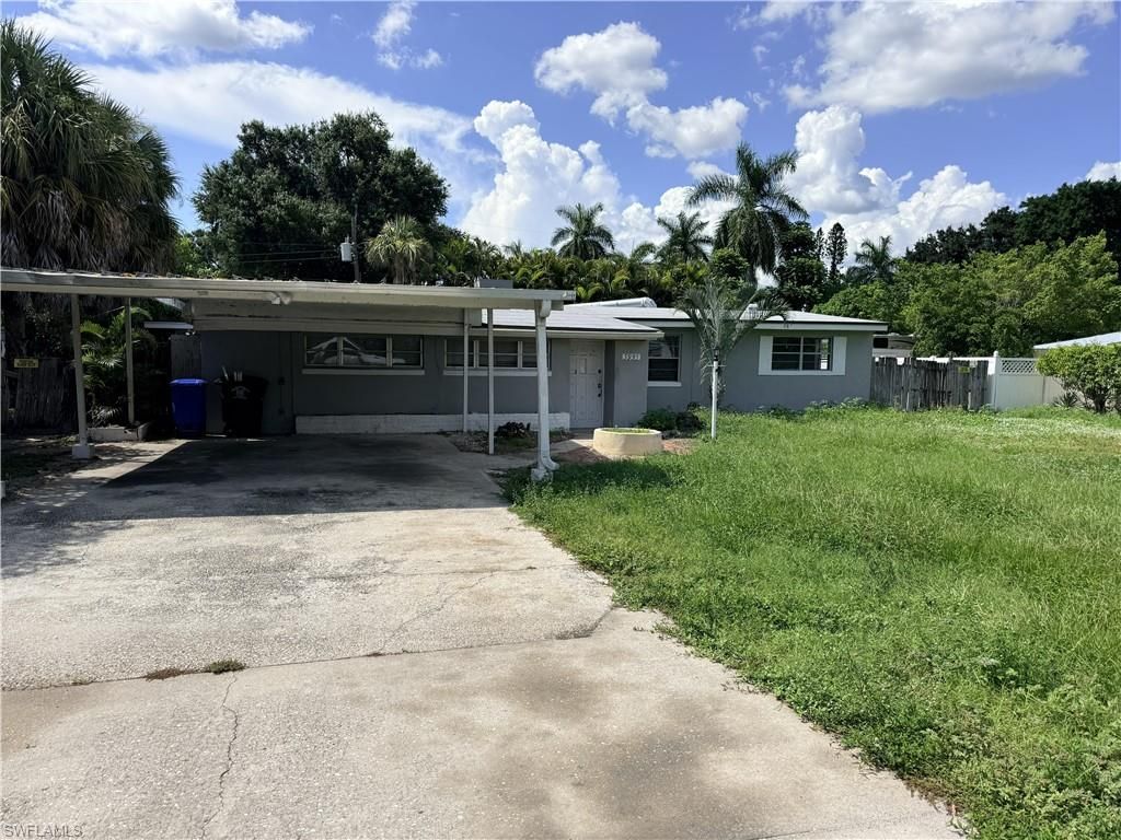 3955 Seminole AVE, Fort Myers, FL 33916