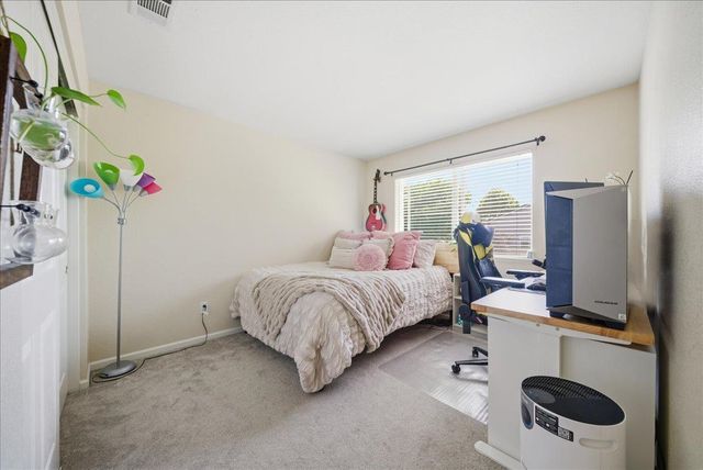 1801 Talon Rd, Rocklin, CA 95675