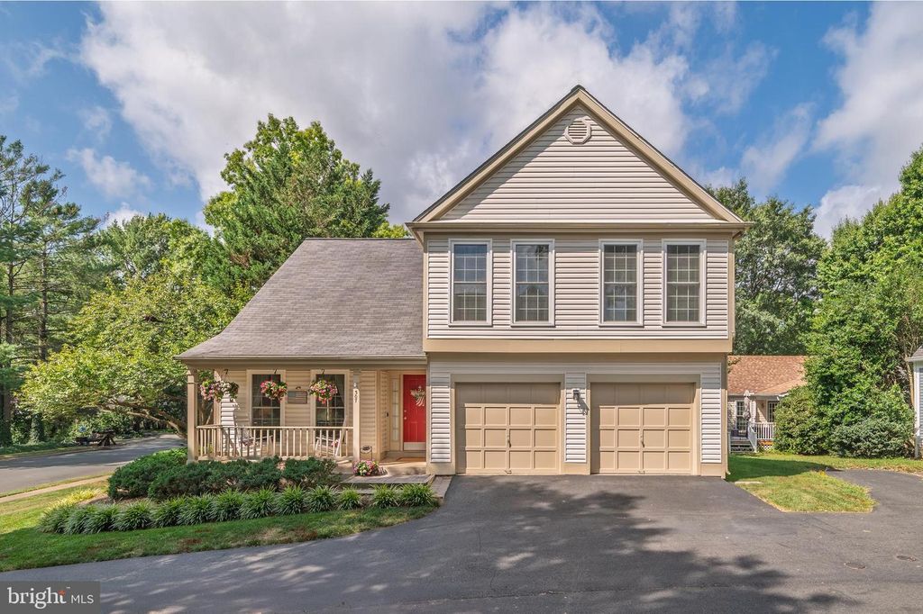 307 FOXRIDGE DR SW, Leesburg, VA 20175