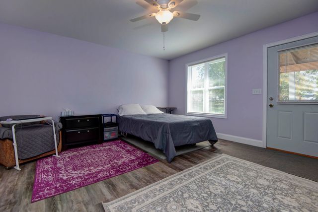 1300 E Bain Street, Ozark, MO 65721