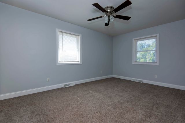 1300 E Bain Street, Ozark, MO 65721