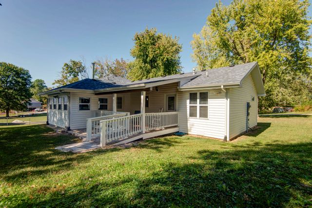 1300 E Bain Street, Ozark, MO 65721