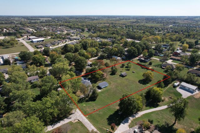 1300 E Bain Street, Ozark, MO 65721