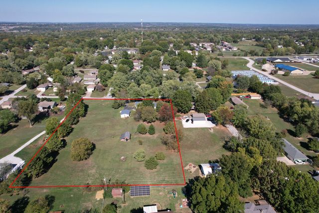 1300 E Bain Street, Ozark, MO 65721