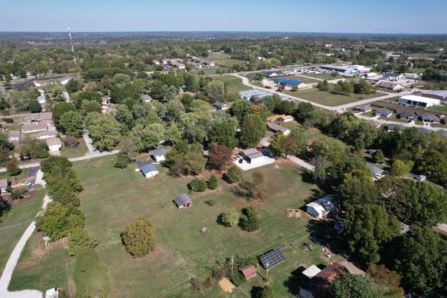 1300 E Bain Street, Ozark, MO 65721